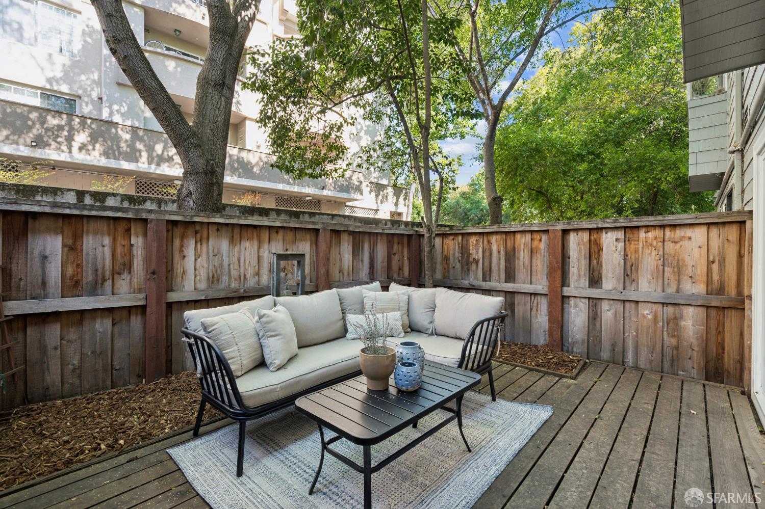 3193 Wayside Plaza # 23