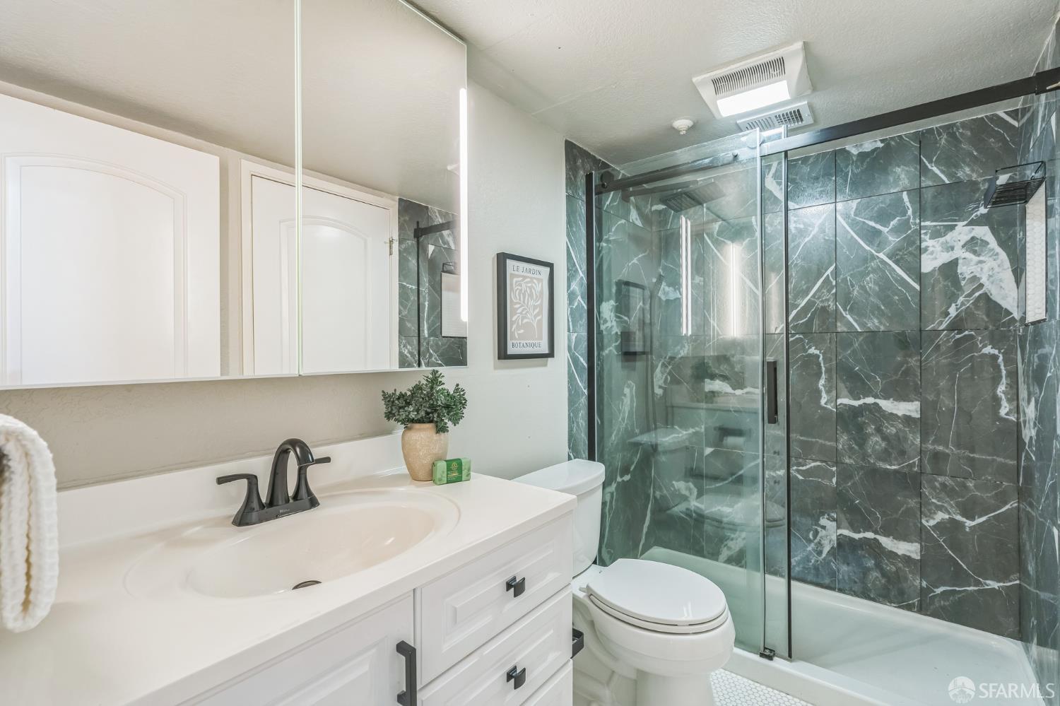 3193 Wayside Plaza # 23