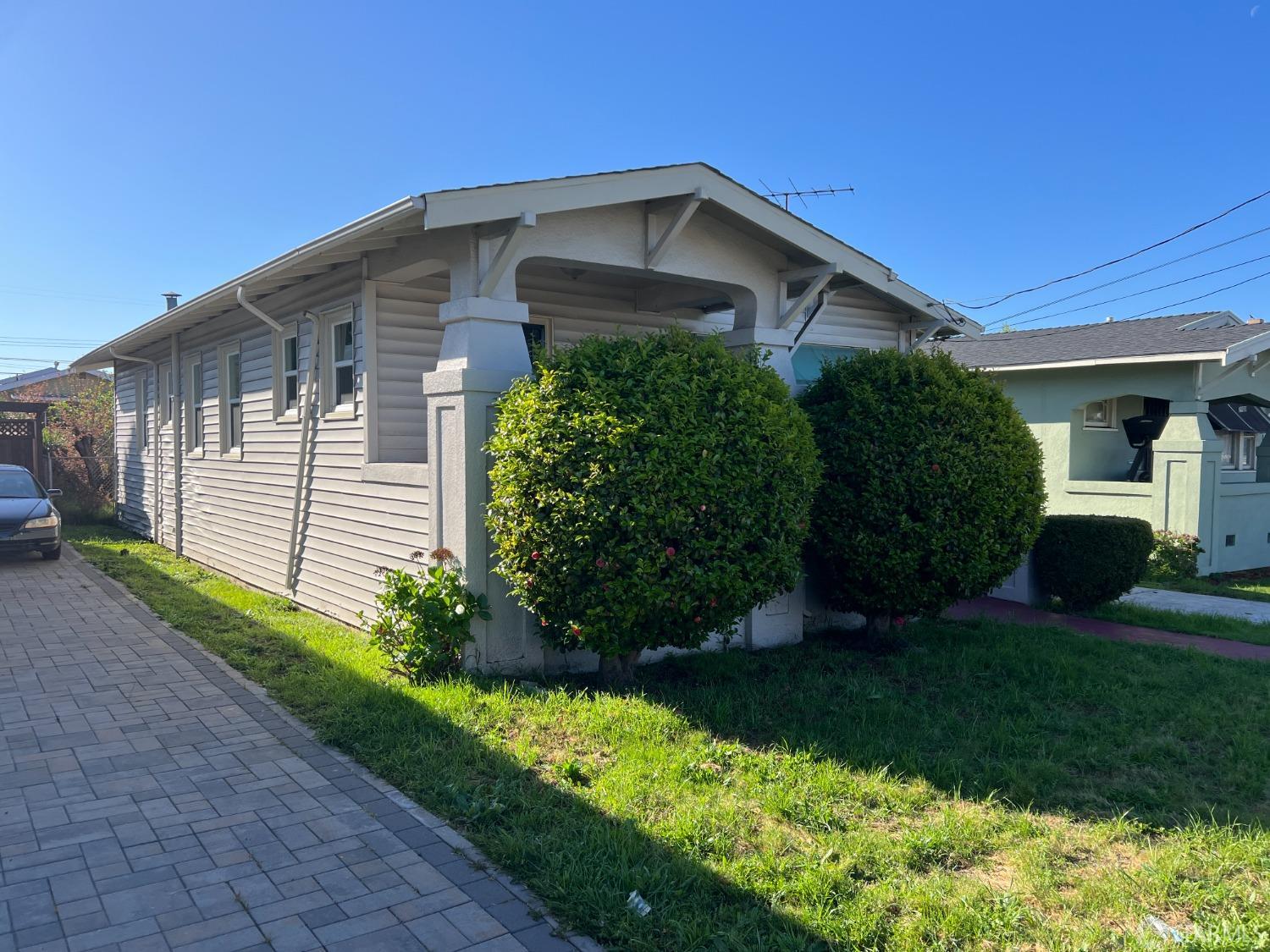 2906 Seminary Avenue