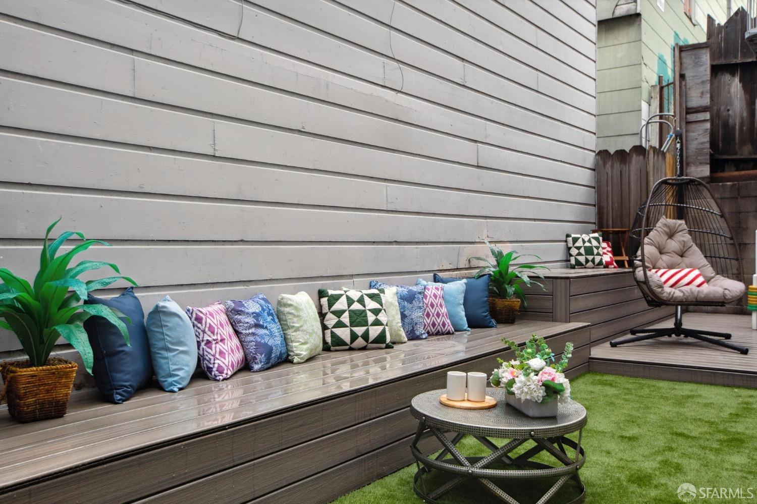 31 Romolo Place # 6