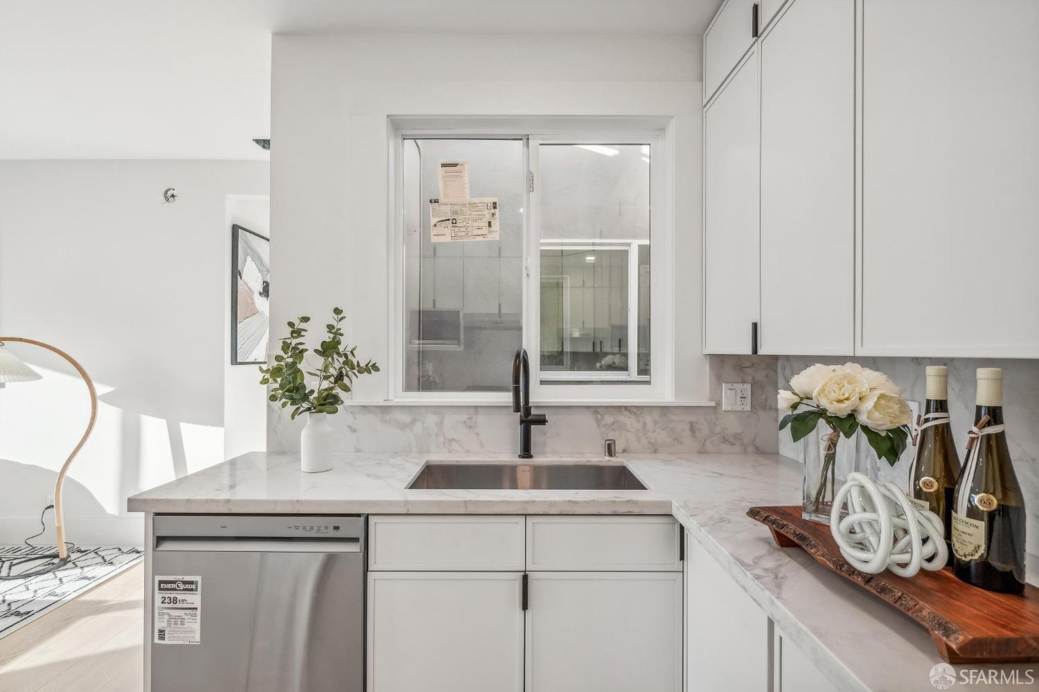 31 Romolo Place # 6