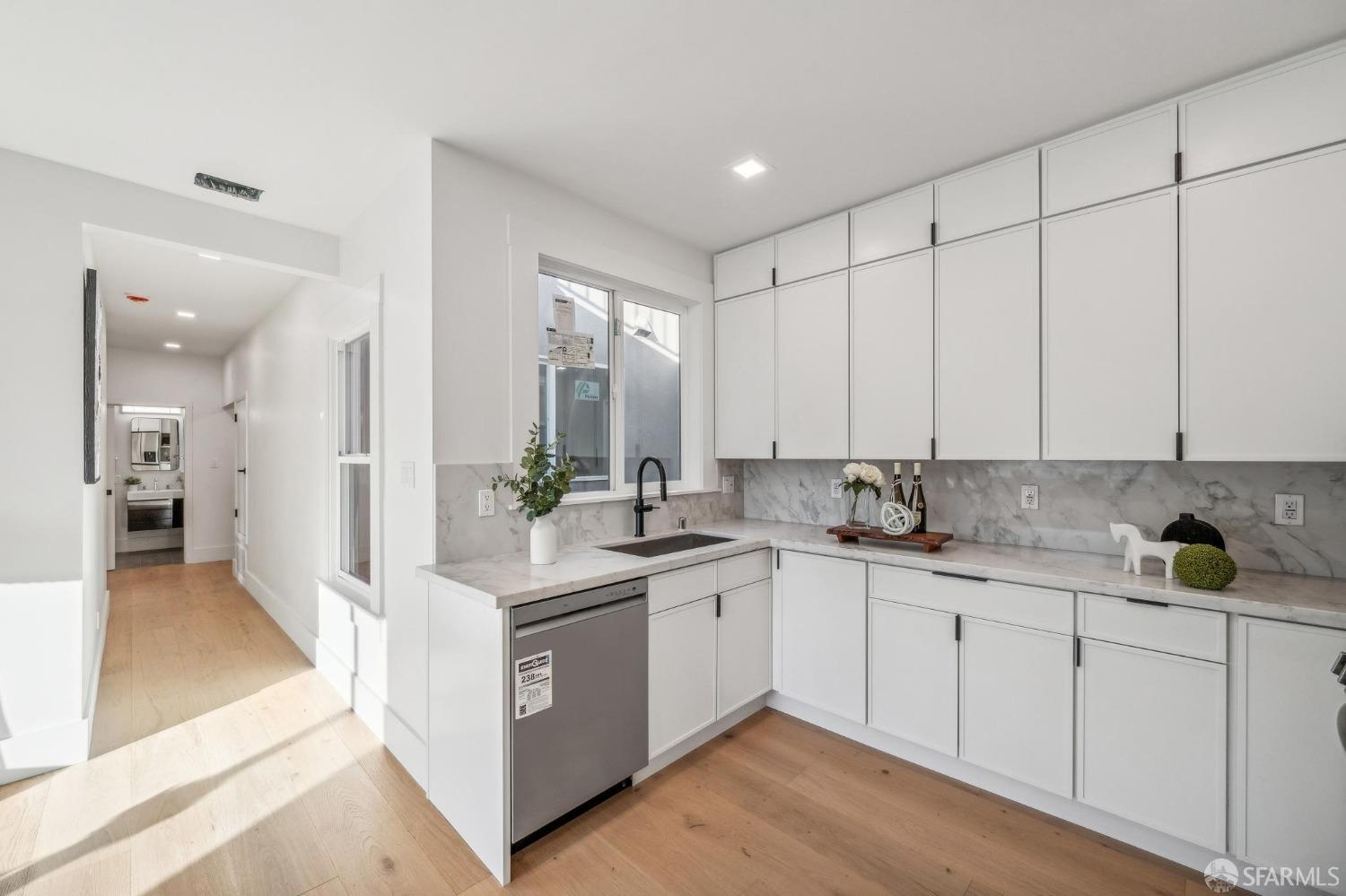 31 Romolo Place # 6