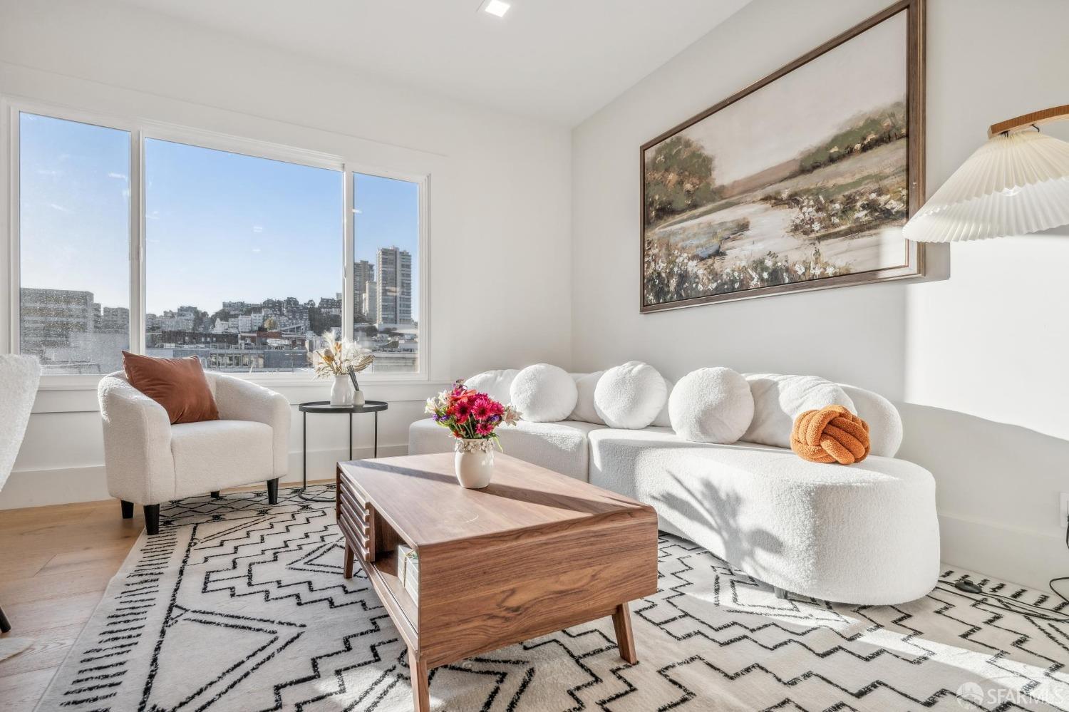 31 Romolo Place # 6