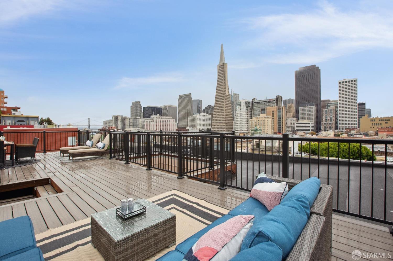 31 Romolo Place # 6