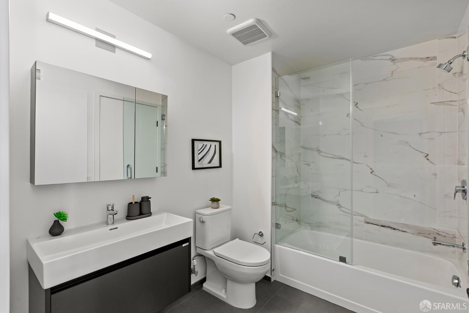 988 Harrison Street Unit: HL4