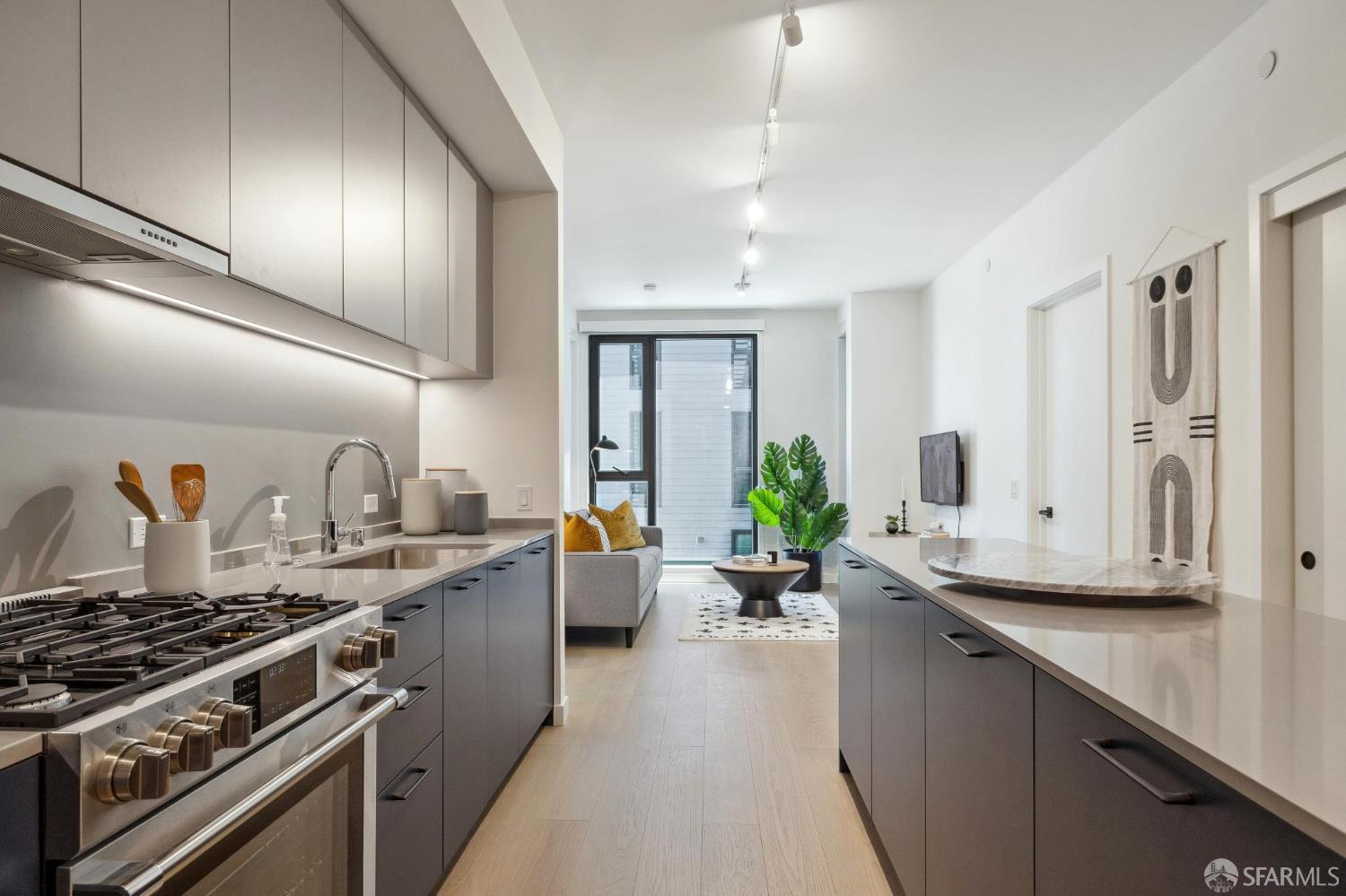 988 Harrison Street Unit: YH2