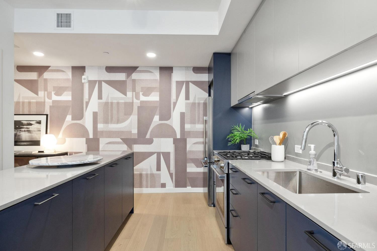 988 Harrison Street Unit: YH2