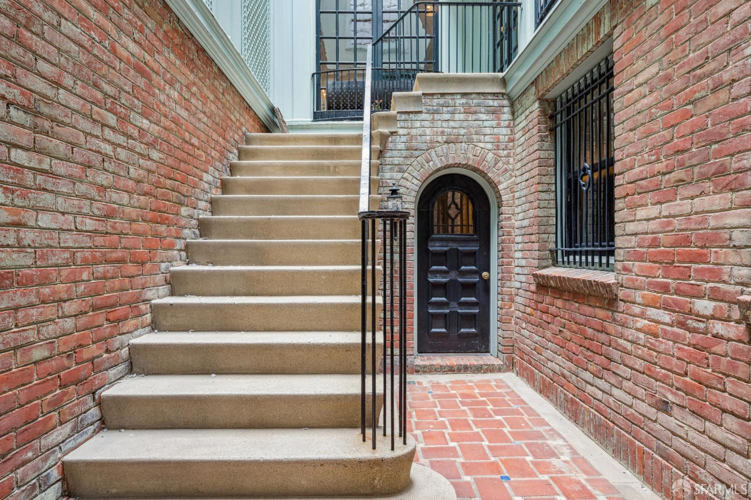 843 Mason Street