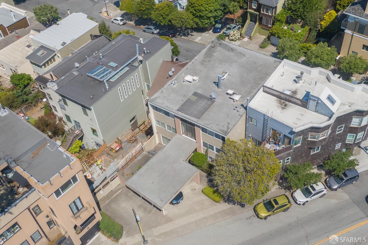 22 Twin Peaks Boulevard
