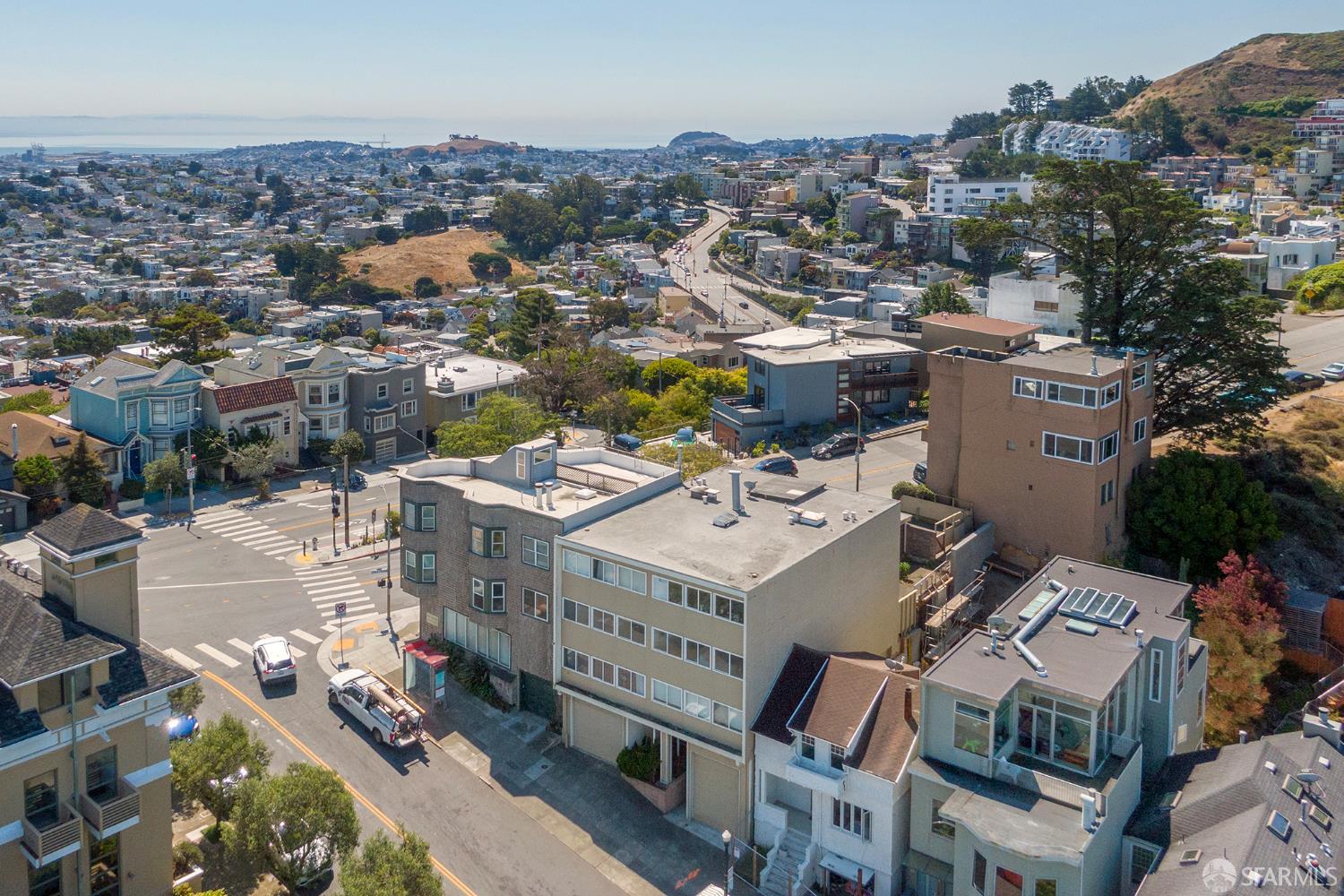 22 Twin Peaks Boulevard
