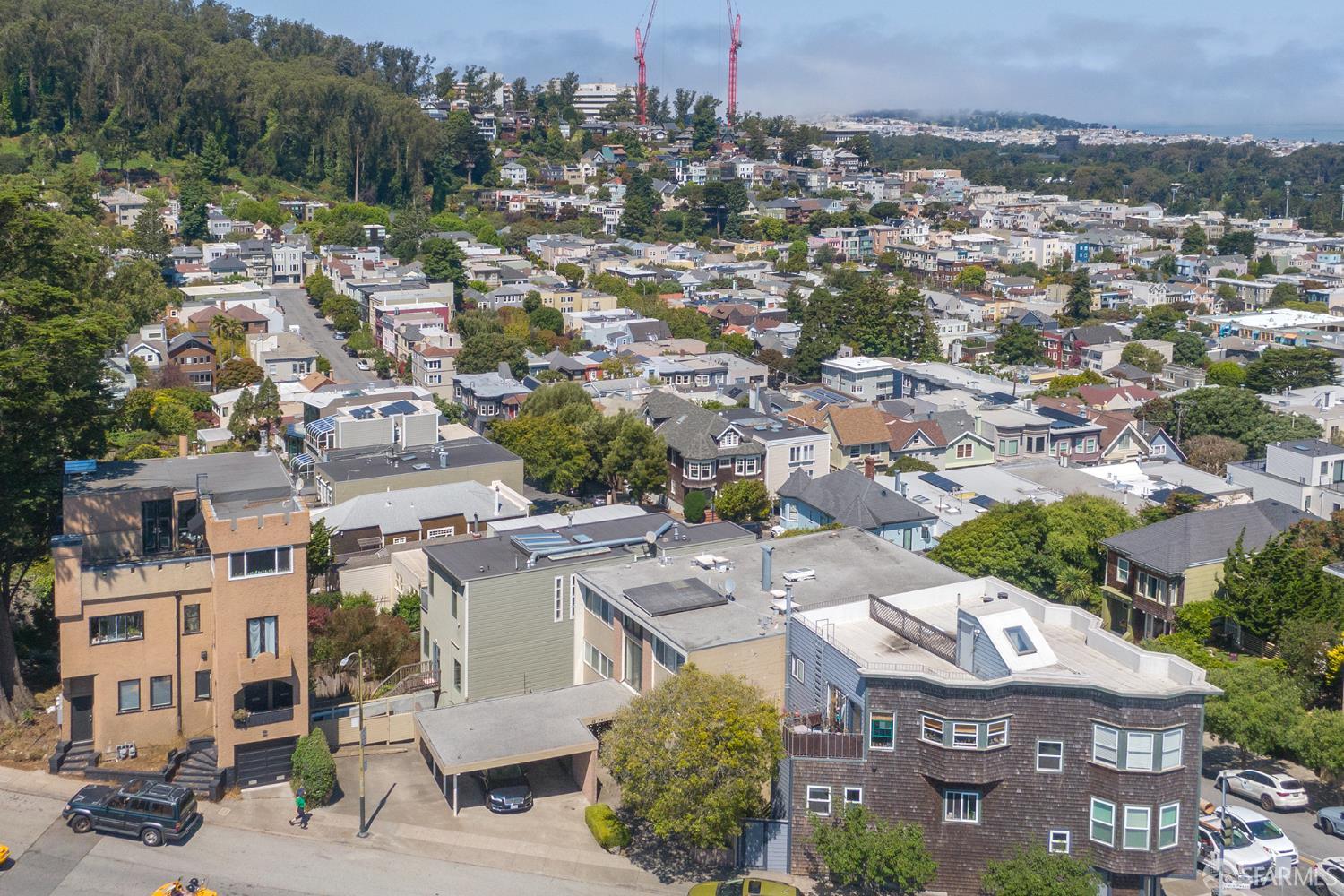 22 Twin Peaks Boulevard