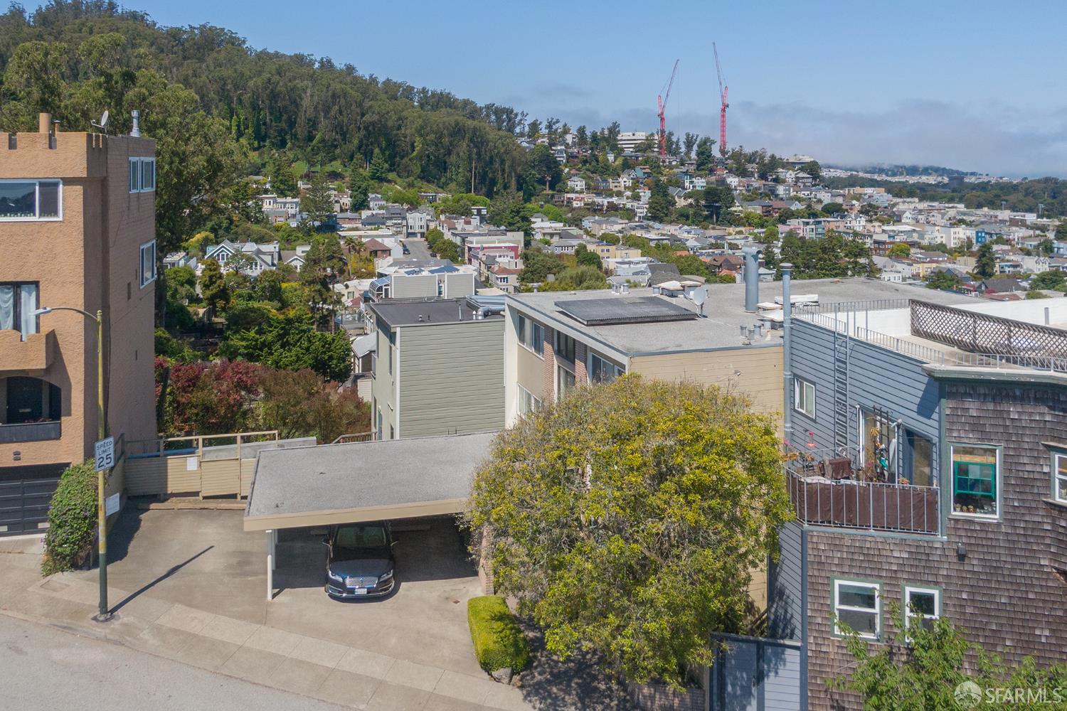 22 Twin Peaks Boulevard