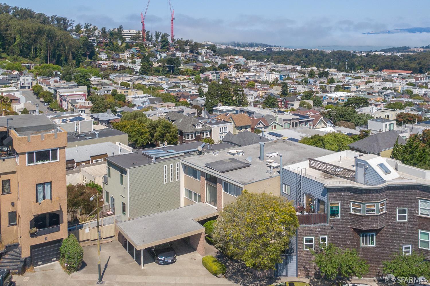 22 Twin Peaks Boulevard