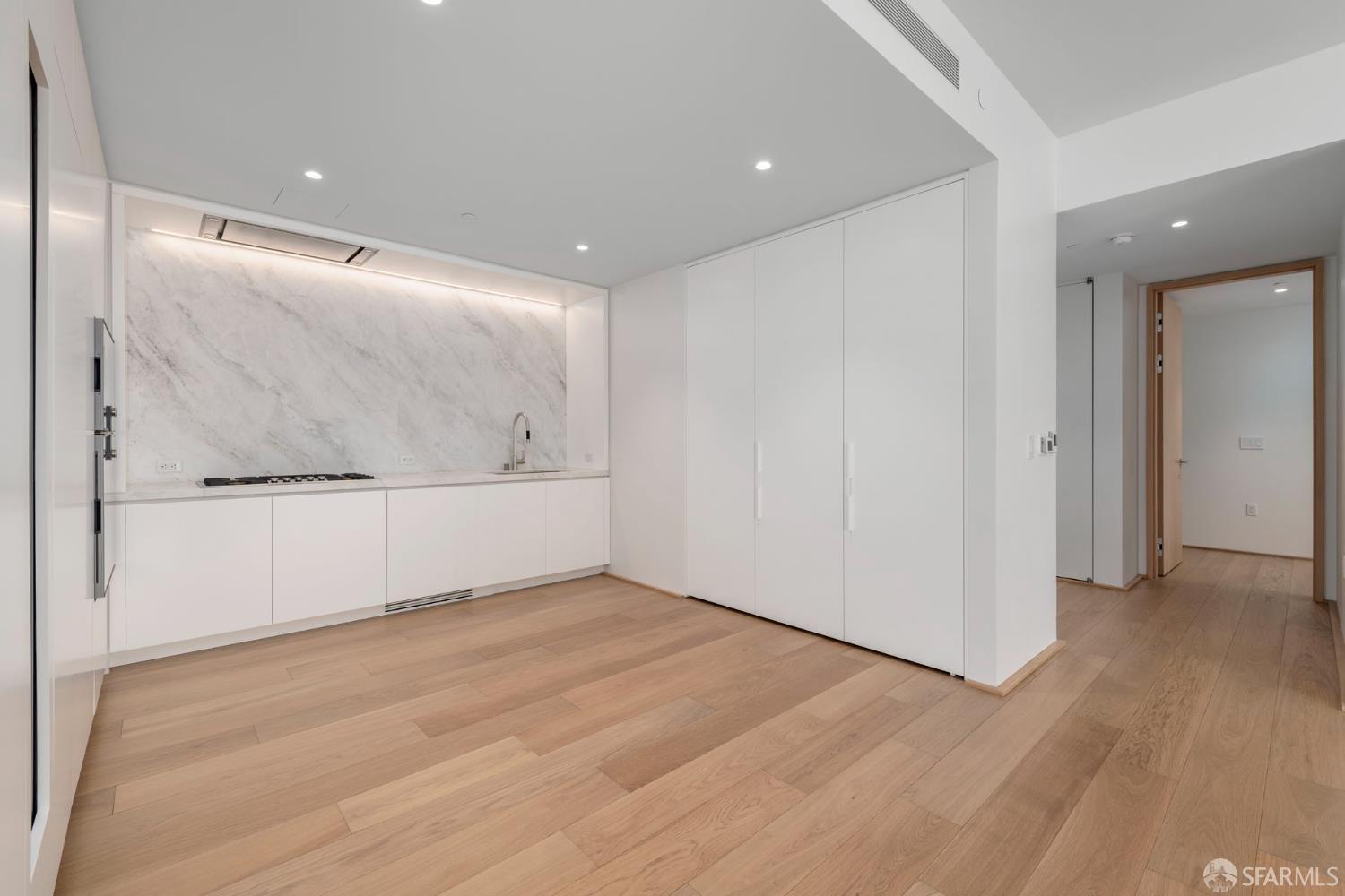 1 Steuart Lane # 1005