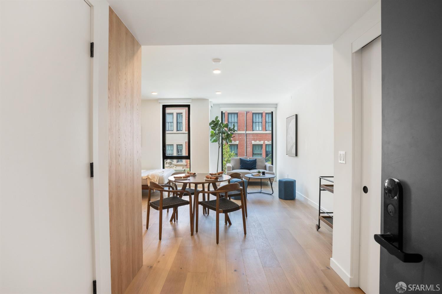 915 North Point Street # C3