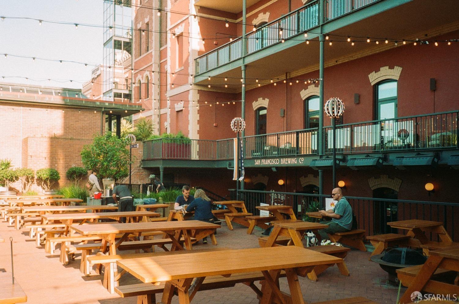 915 North Point Street # H4