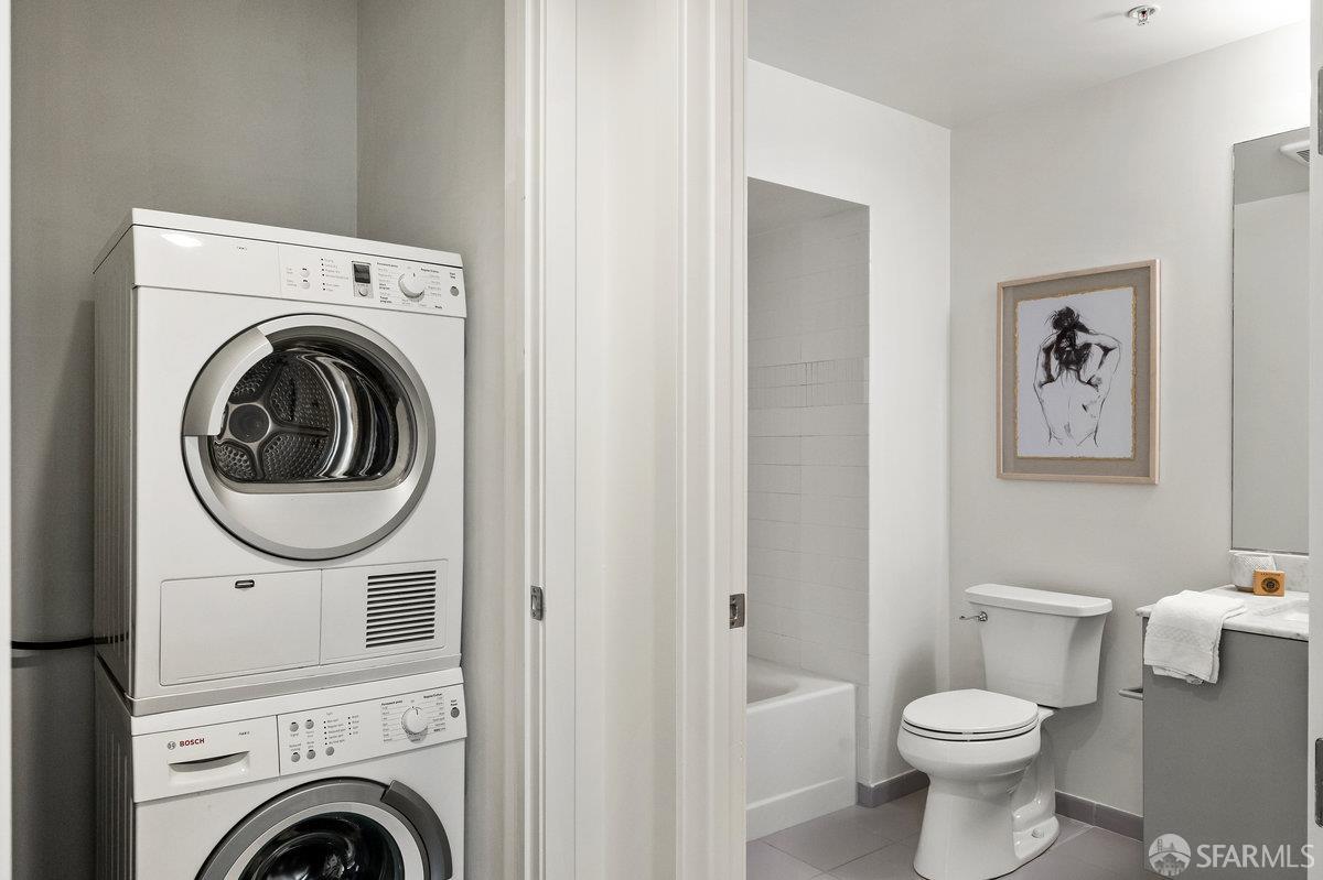 55 Page Street Unit: PH818