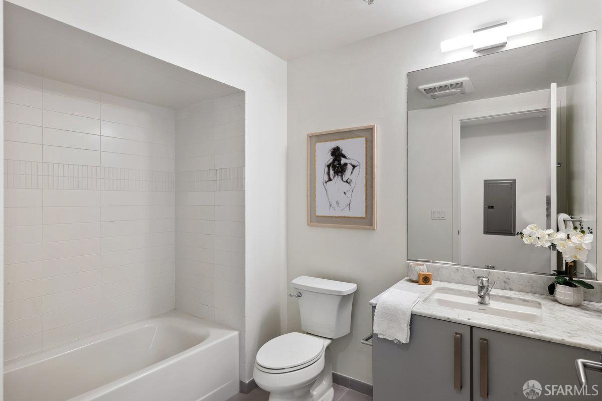 55 Page Street Unit: PH818