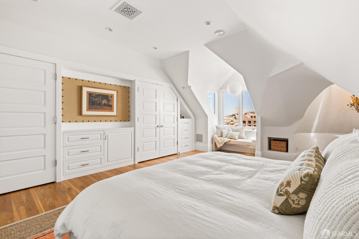 2833 Webster Street # 5