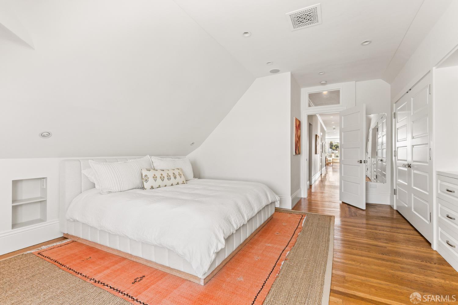 2833 Webster Street # 5