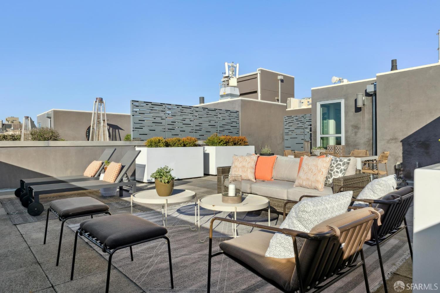 1501 Filbert Street Unit: PH7F