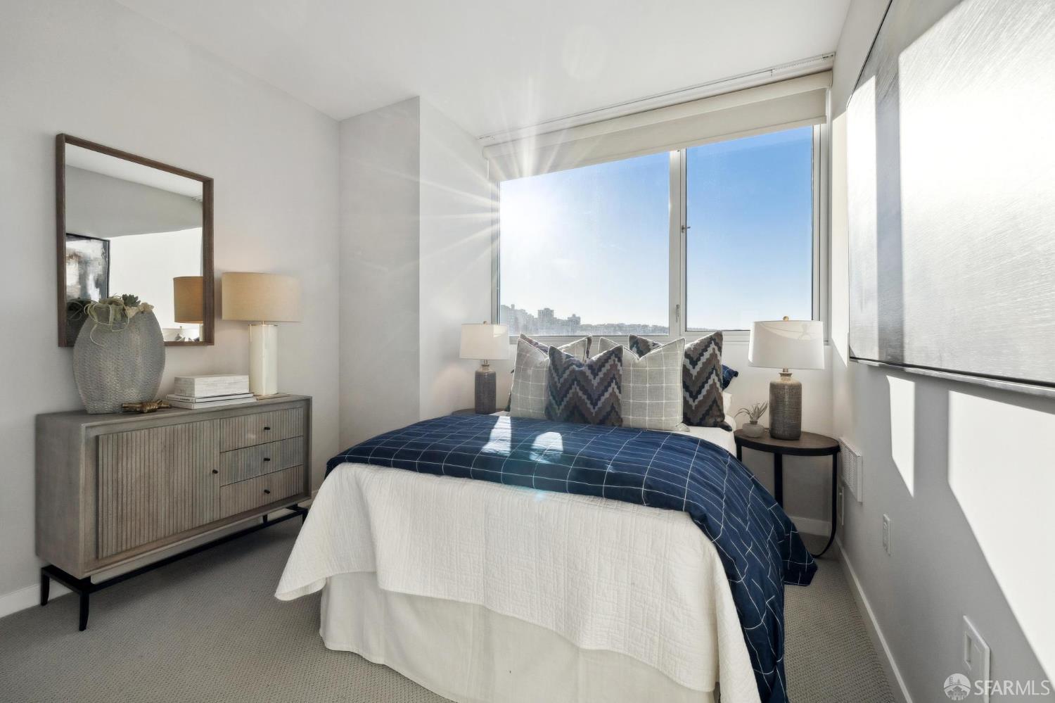 1501 Filbert Street Unit: PH7F