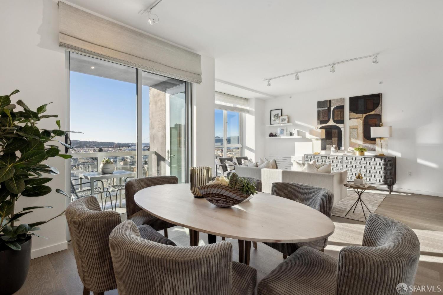 1501 Filbert Street Unit: PH7F