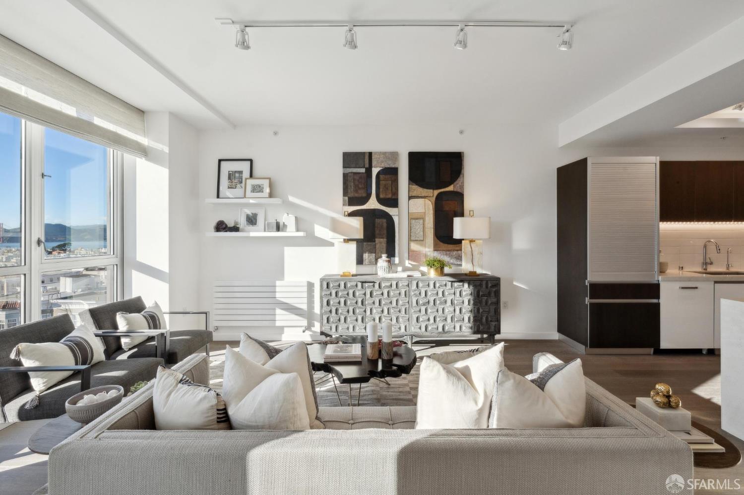 1501 Filbert Street Unit: PH7F