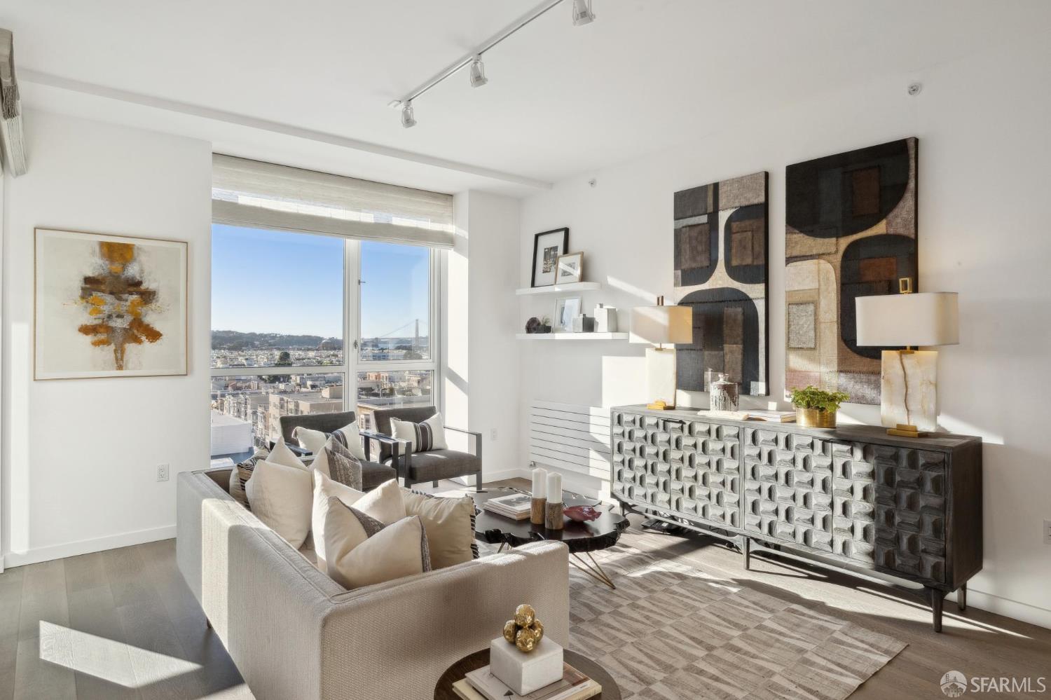 1501 Filbert Street Unit: PH7F