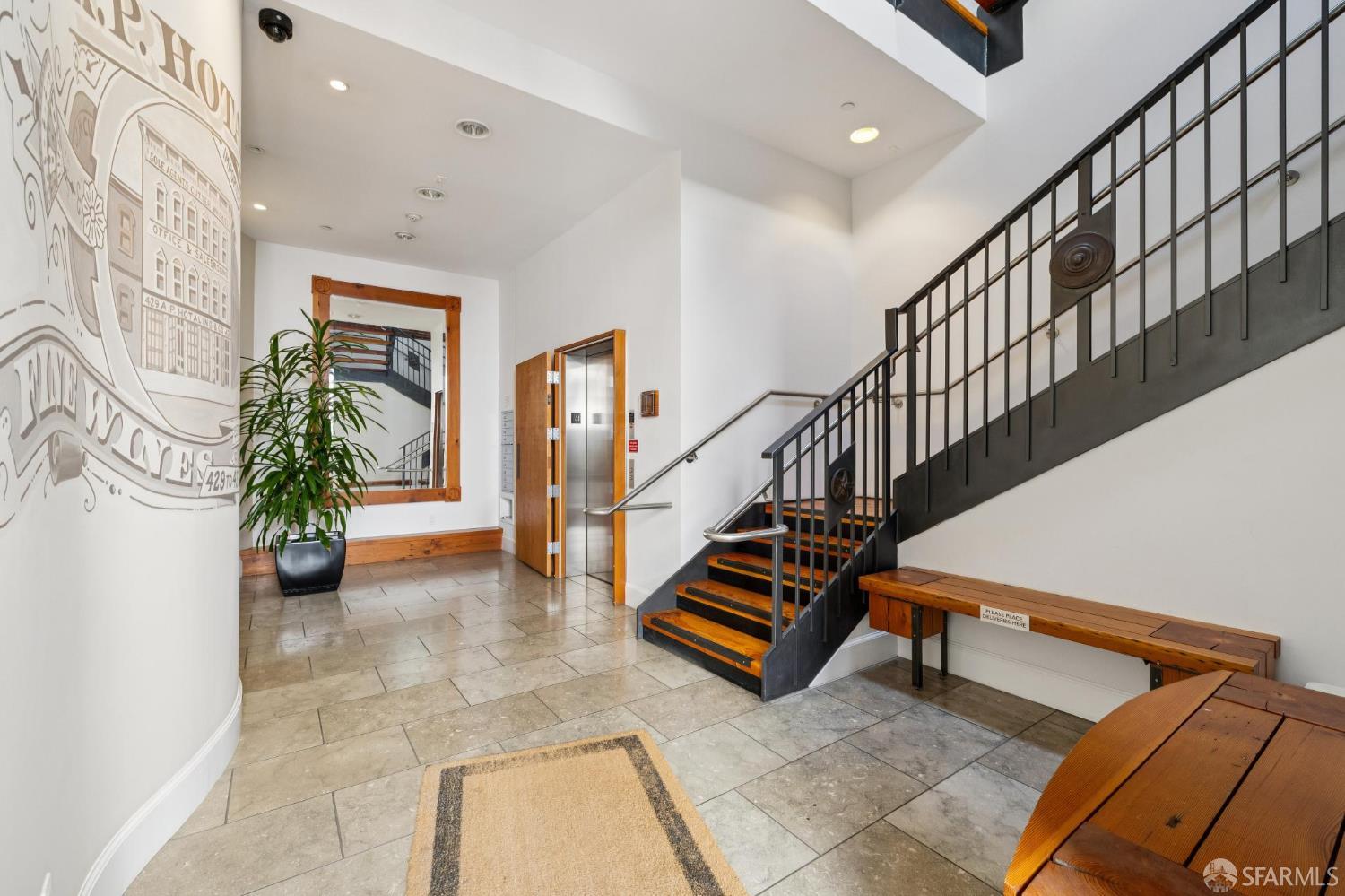 25 Hotaling Place # C