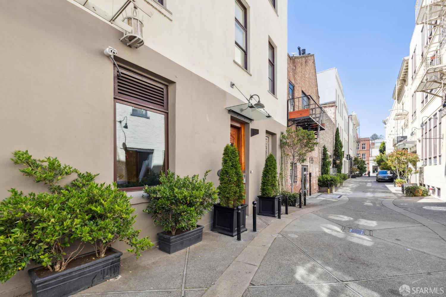 25 Hotaling Place # C