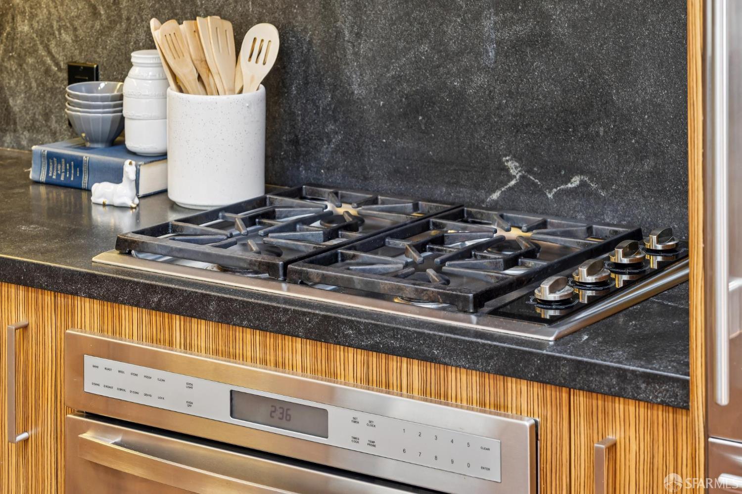 25 Hotaling Place # C