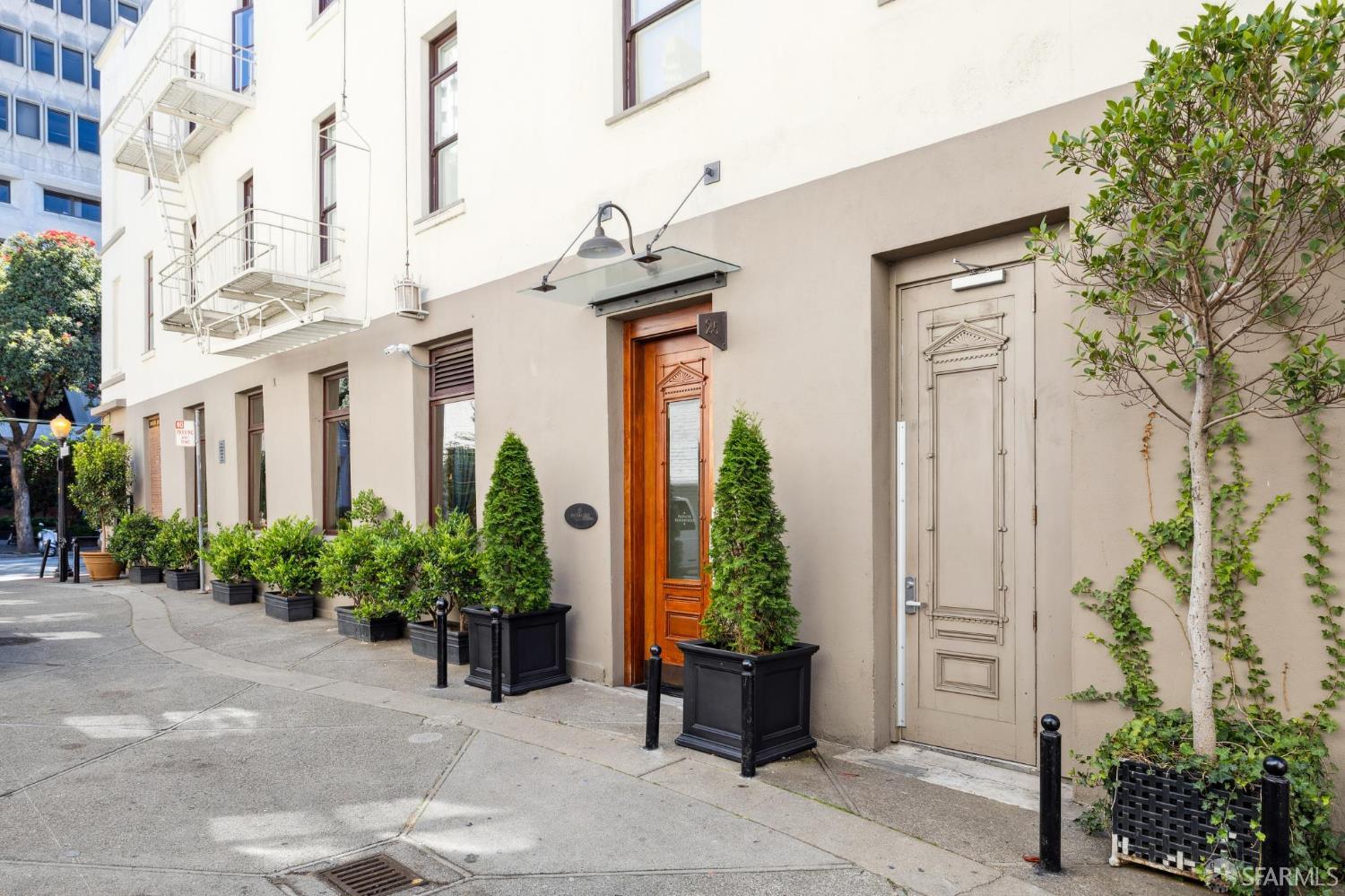 25 Hotaling Place # C