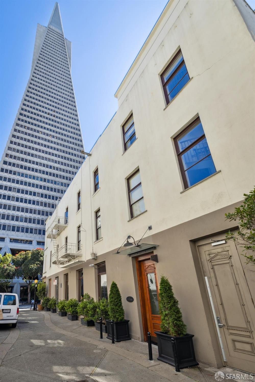 25 Hotaling Place # C