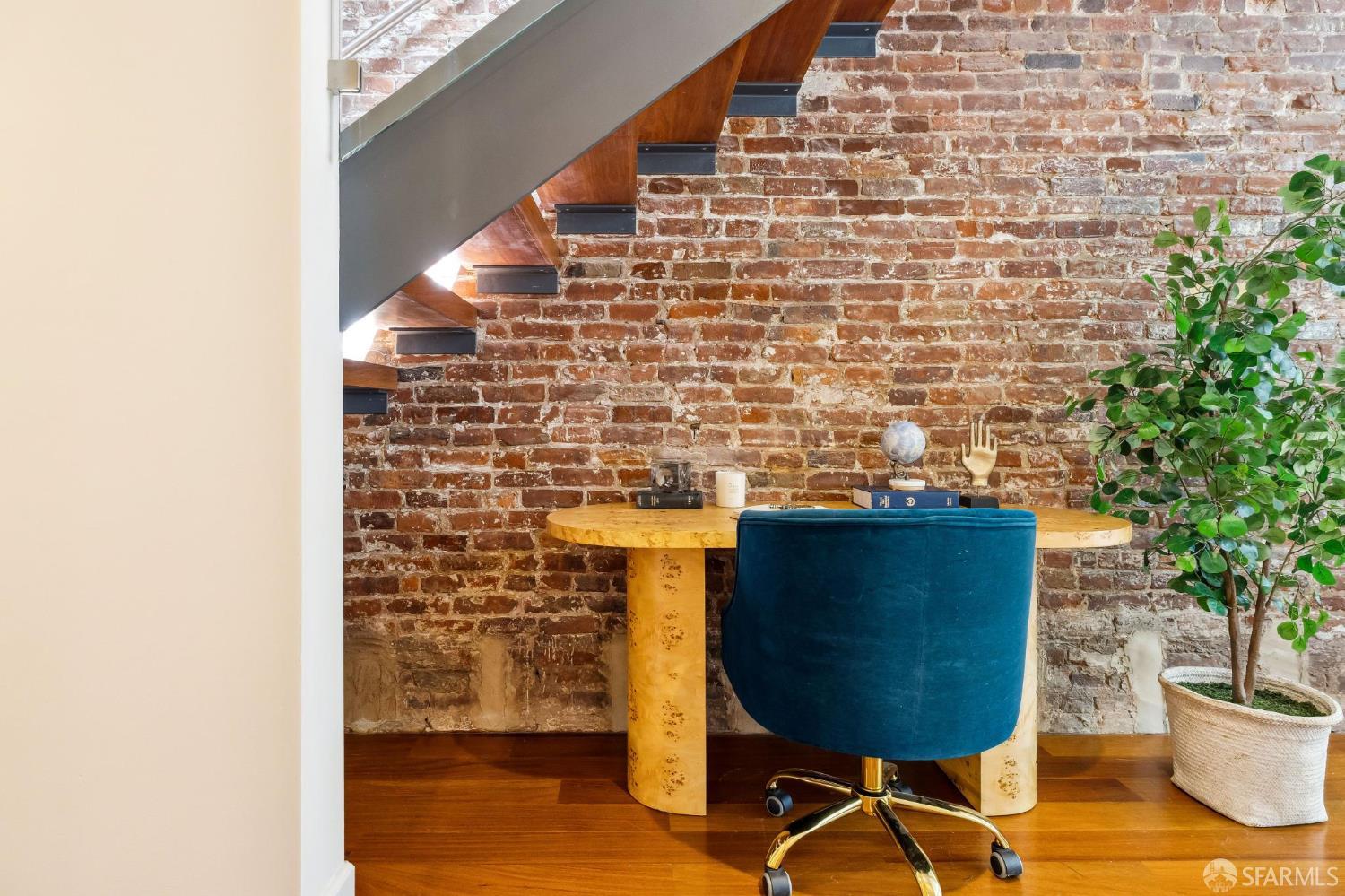 25 Hotaling Place # C