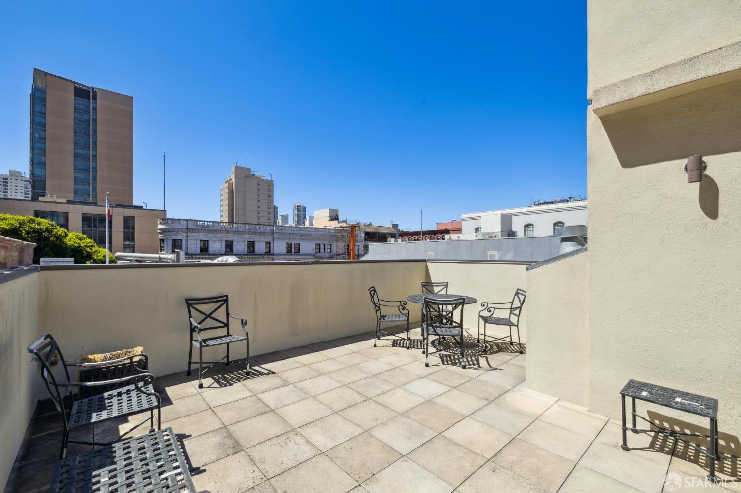 25 Hotaling Place # C