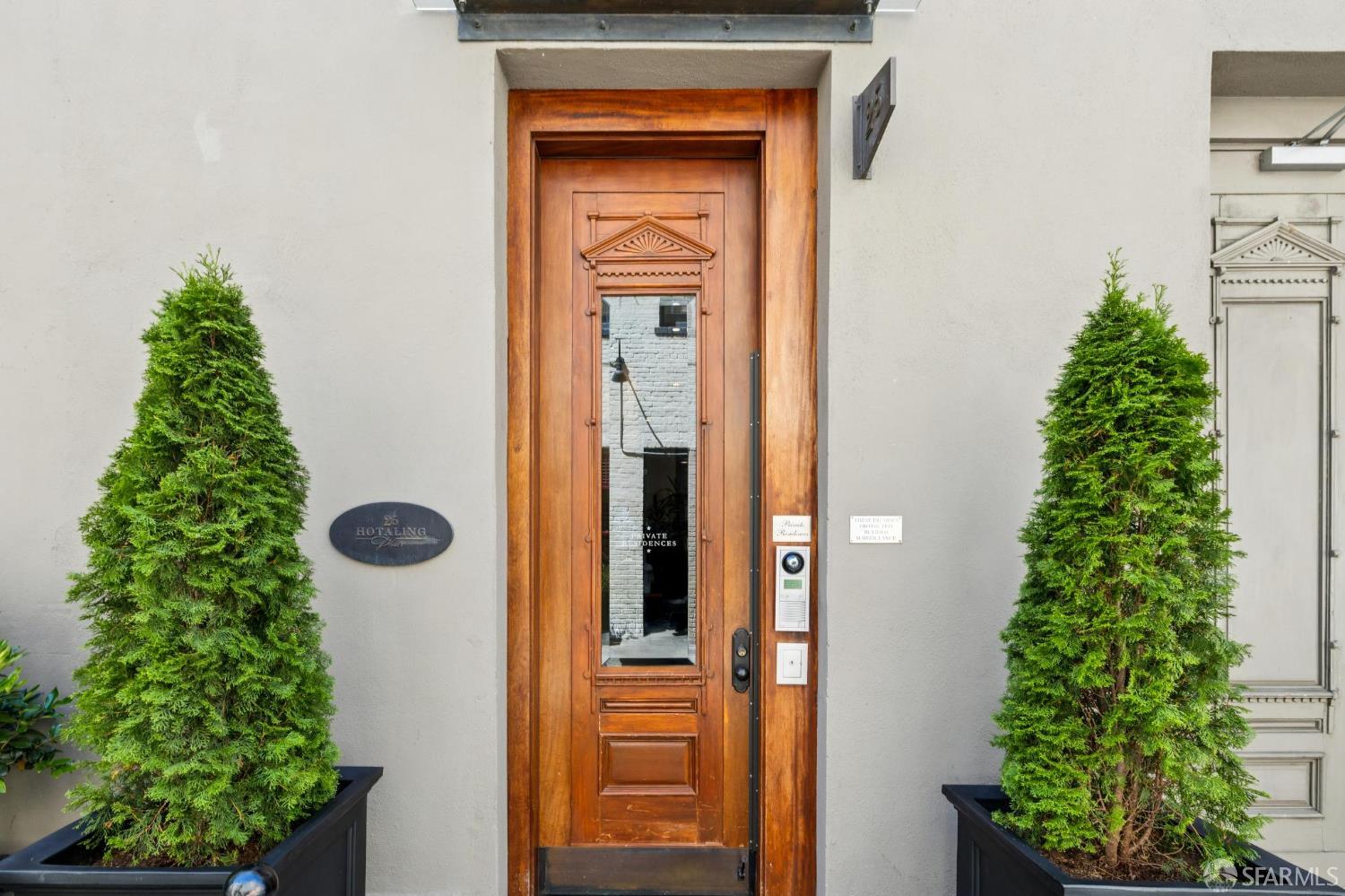 25 Hotaling Place # C