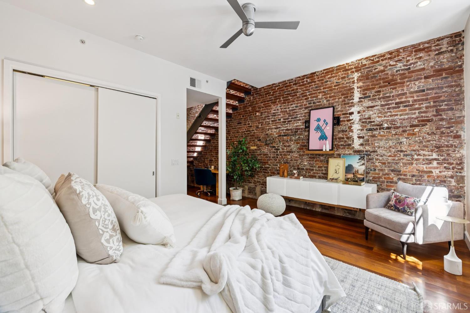 25 Hotaling Place # C