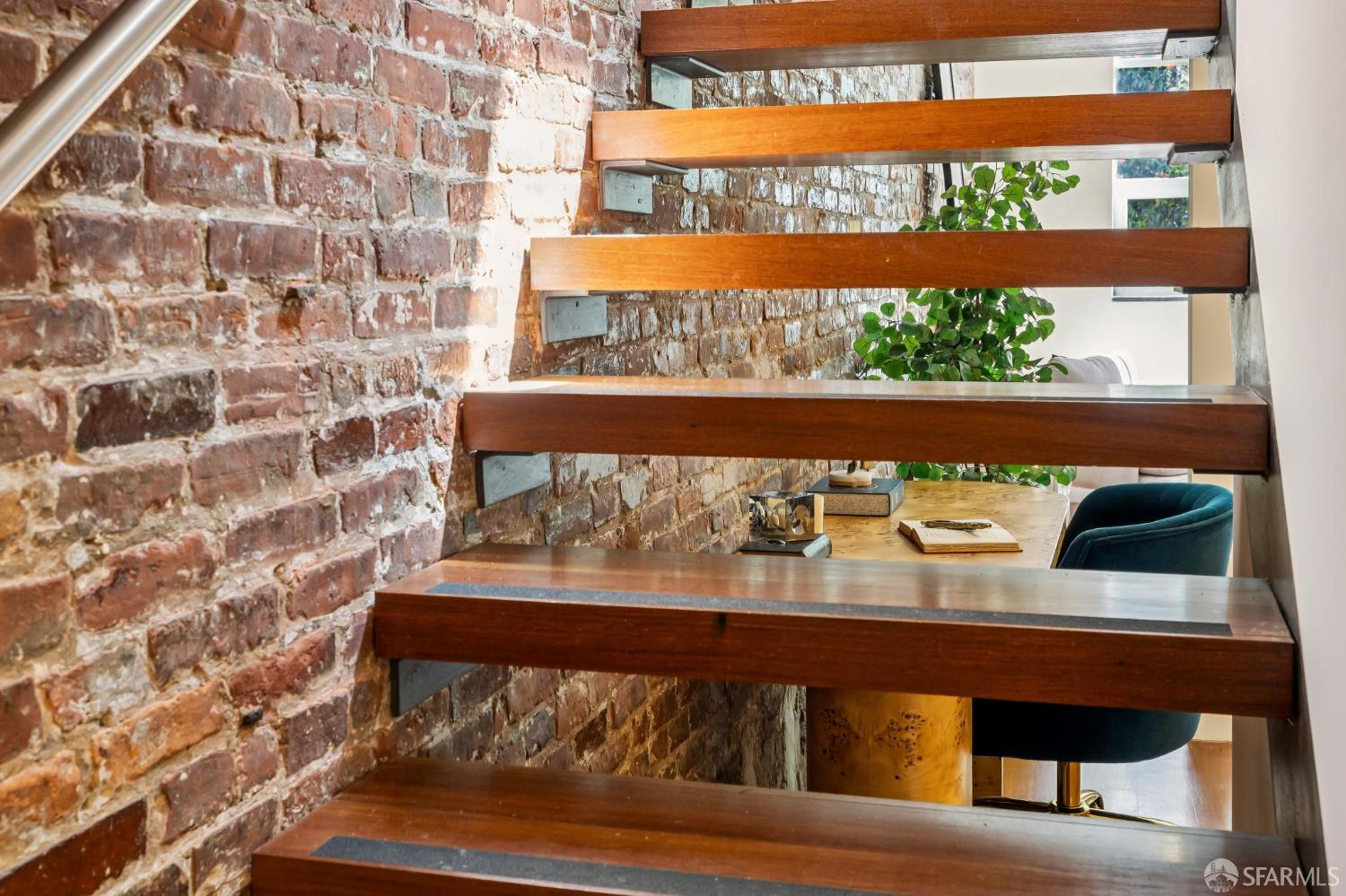 25 Hotaling Place # C