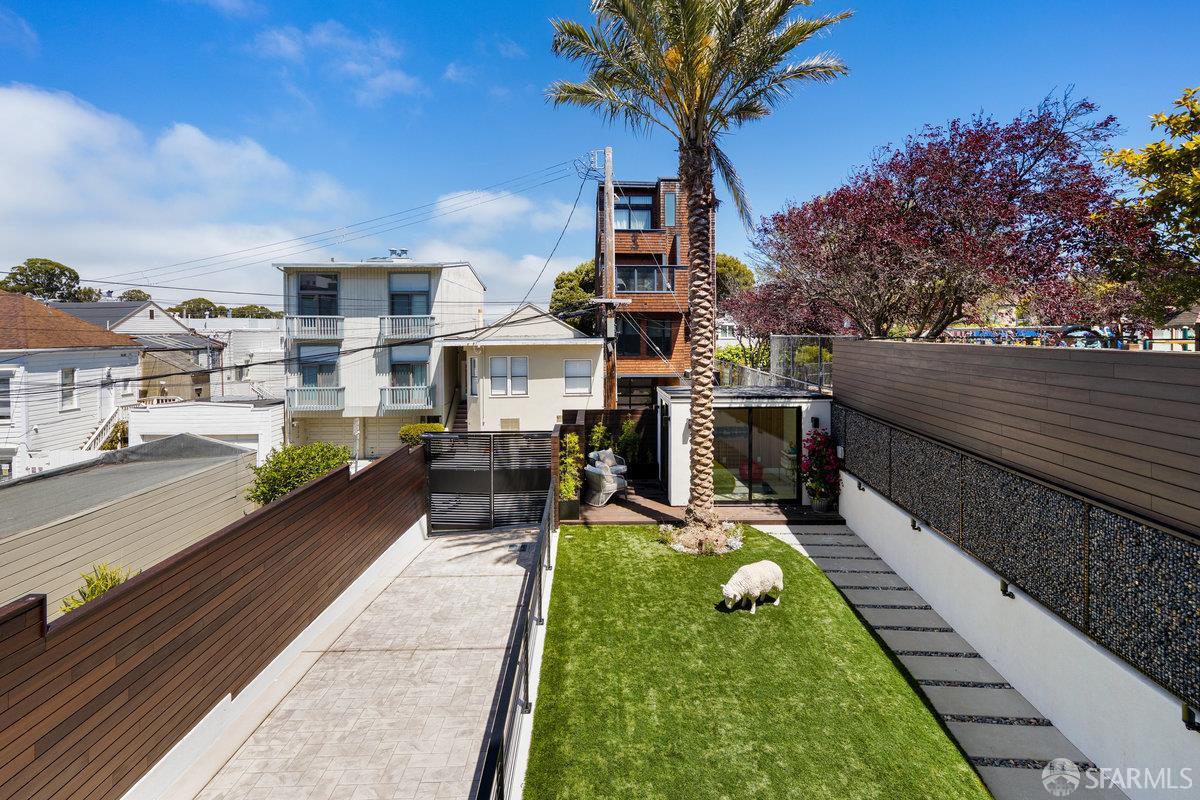 2762 Filbert Street