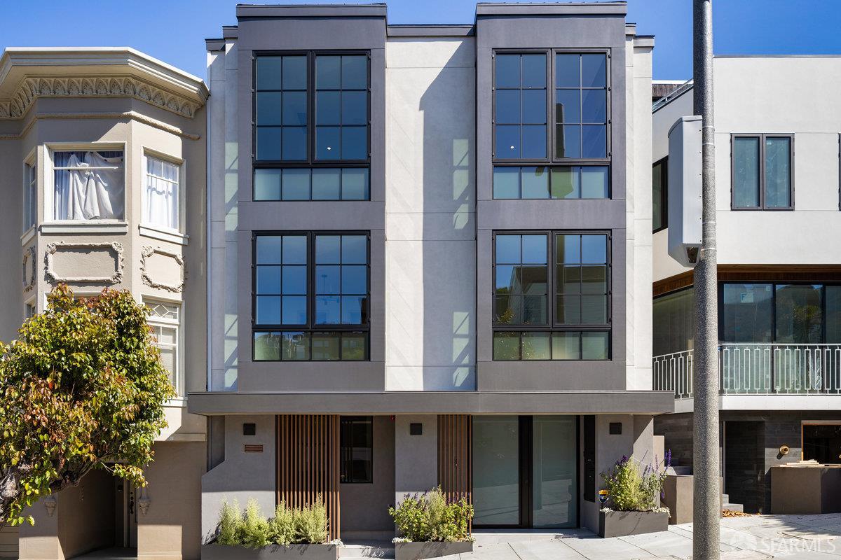 2762 Filbert Street