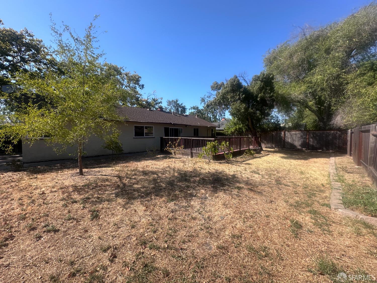 2425 Geraldine Drive