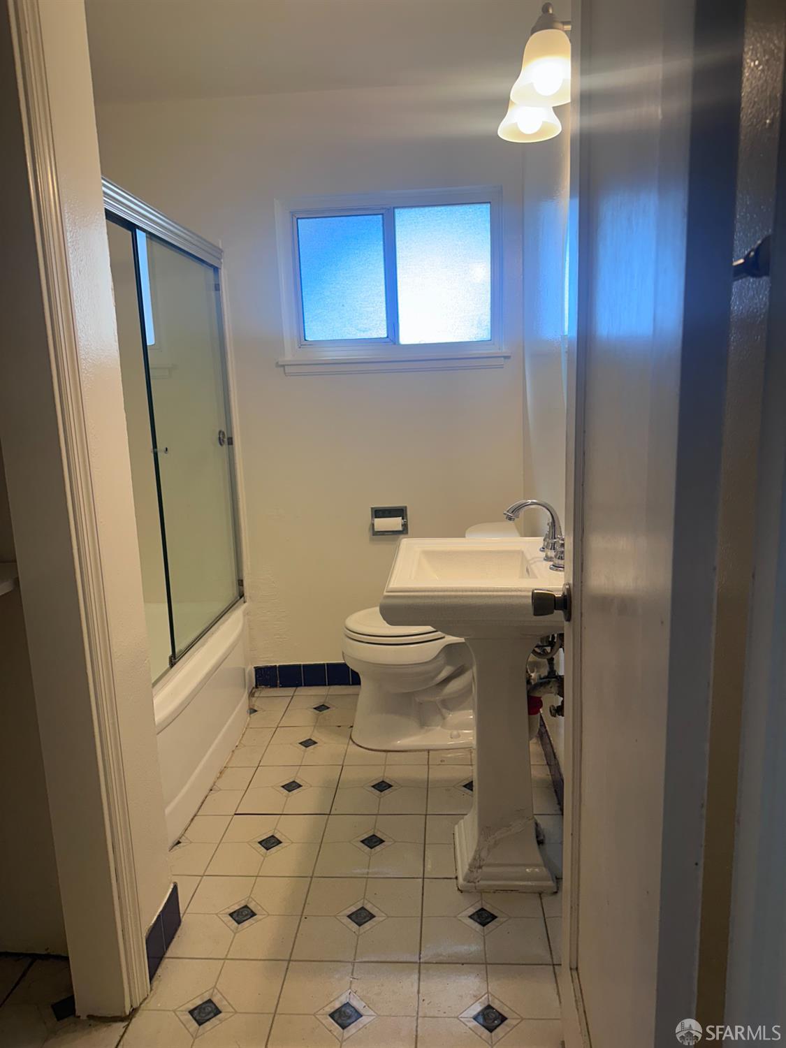 2425 Geraldine Drive