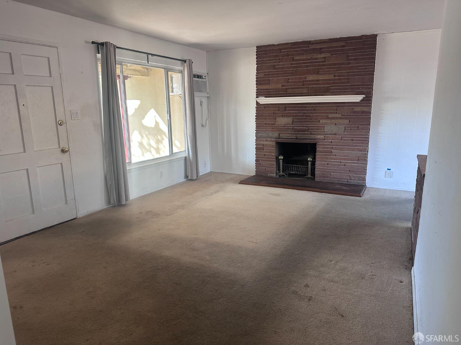 2425 Geraldine Drive