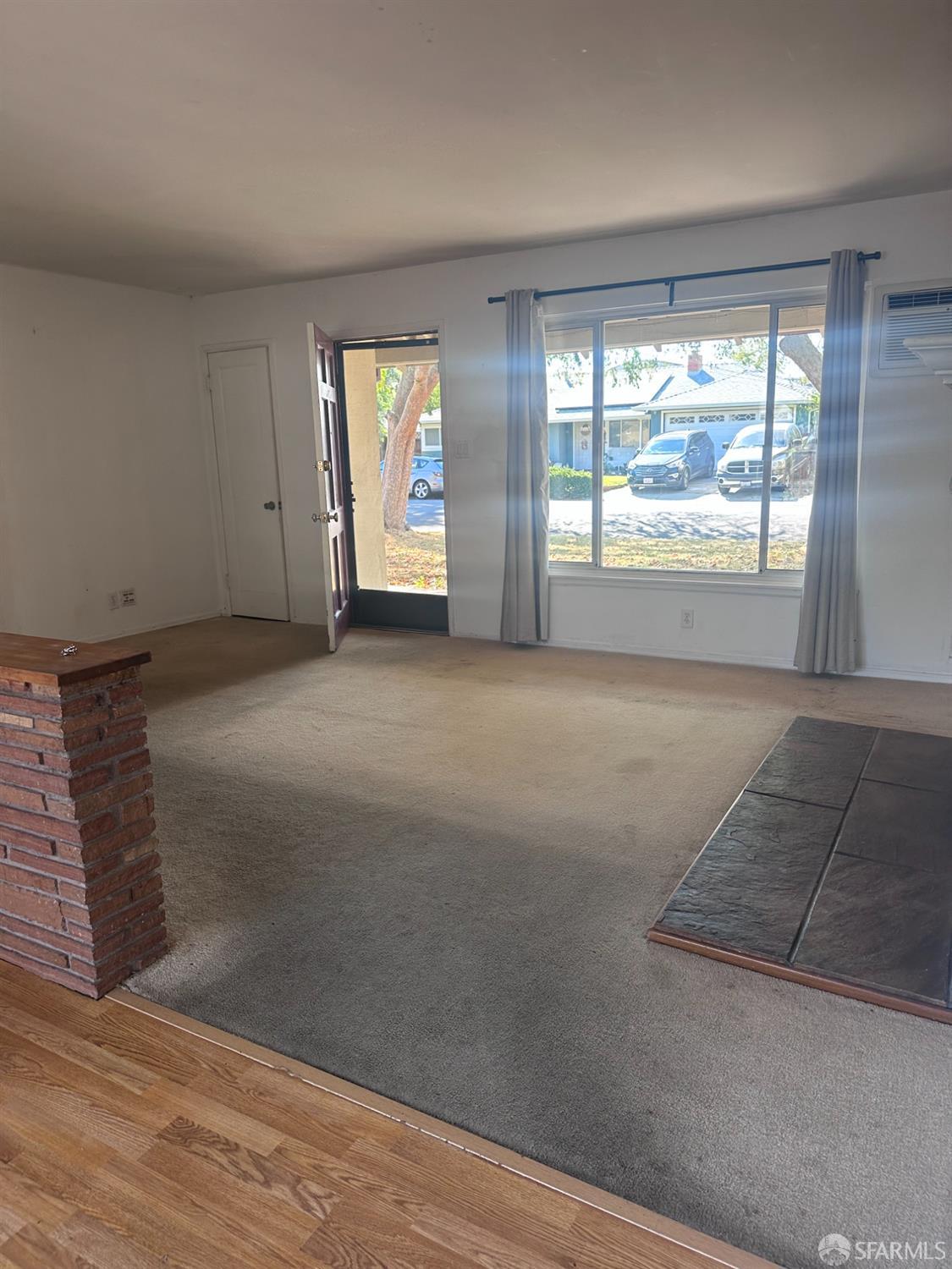 2425 Geraldine Drive