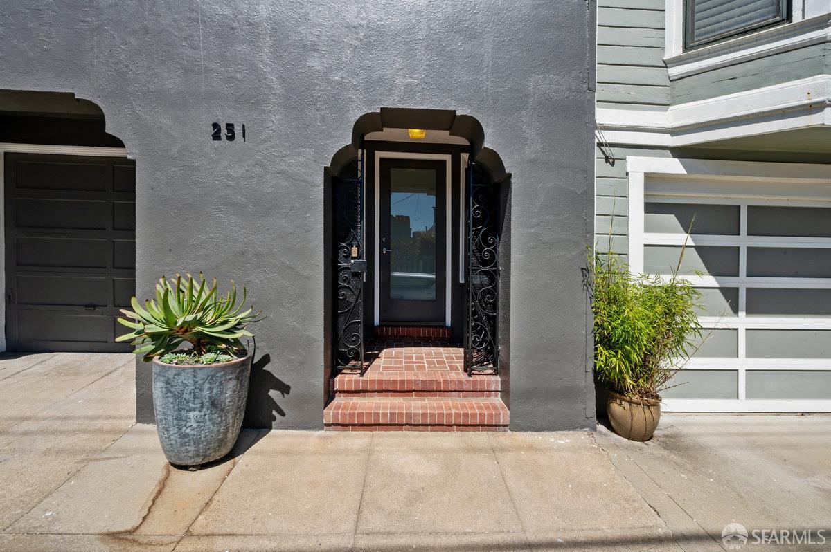 251 Richland Avenue