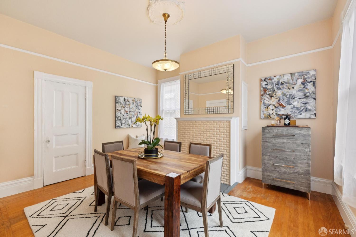 3928 Sacramento Street