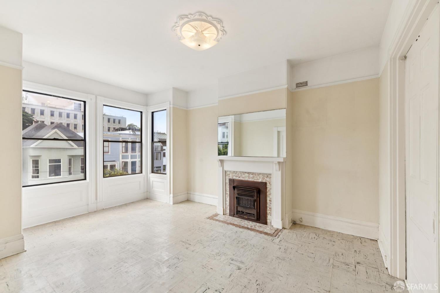 3928 Sacramento Street