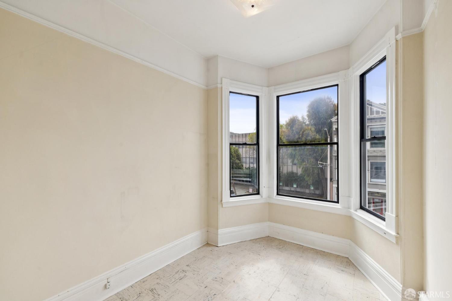 3928 Sacramento Street