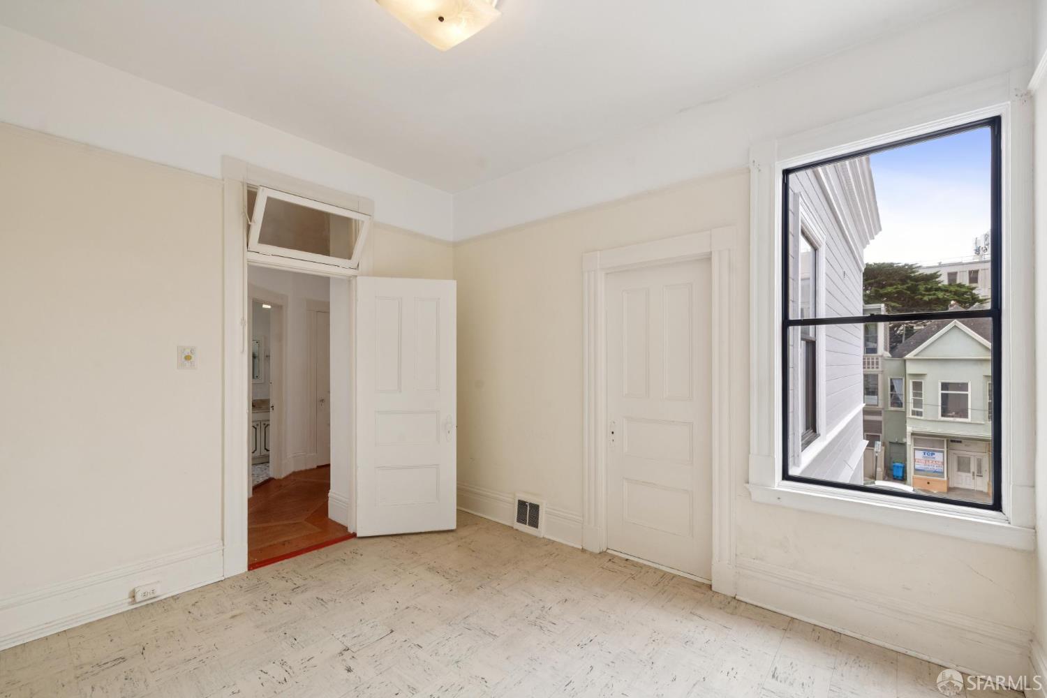 3928 Sacramento Street